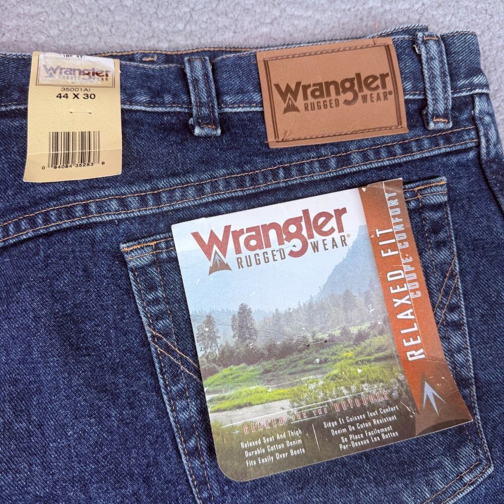 Wrangler‎ Rugged Wear Jeans Mens 44x30 Blue Relaxed Fit Denim Pants NWT Workwear